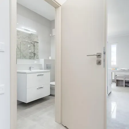 Apartment Elite Family Center *